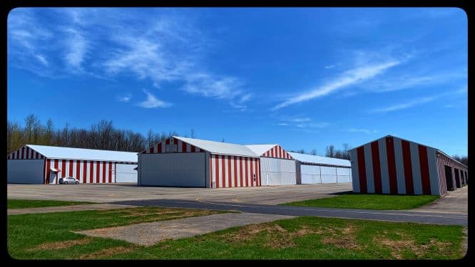 Semi-Enclosed T-Hangar — Williamson/Sodus (KSDC)